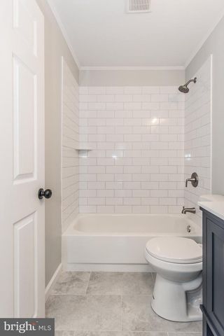 30 PRIMROSE LN, Levittown, PA 19054