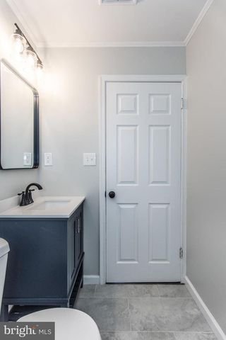 30 PRIMROSE LN, Levittown, PA 19054