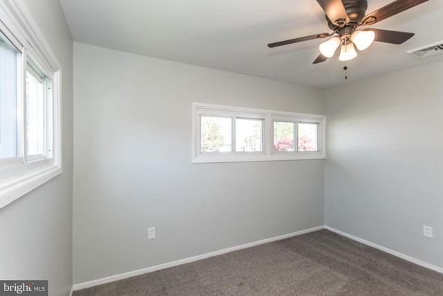 30 PRIMROSE LN, Levittown, PA 19054