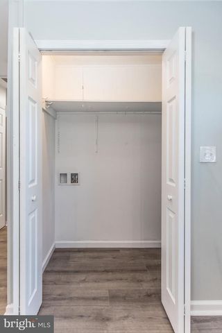 30 PRIMROSE LN, Levittown, PA 19054