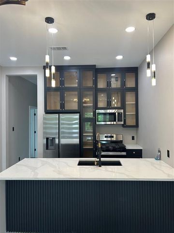 5108 Sunbeam Street, Houston, TX 77033