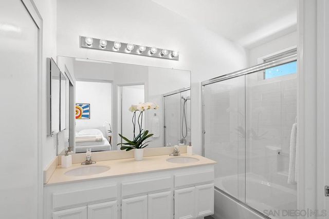 11382 Via Rancho San Diego D, El Cajon, CA 92019