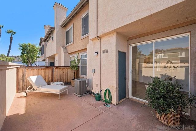 11382 Via Rancho San Diego D, El Cajon, CA 92019
