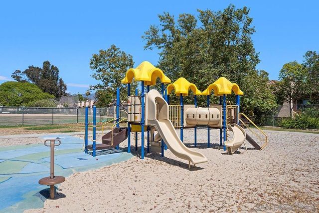 11382 Via Rancho San Diego D, El Cajon, CA 92019