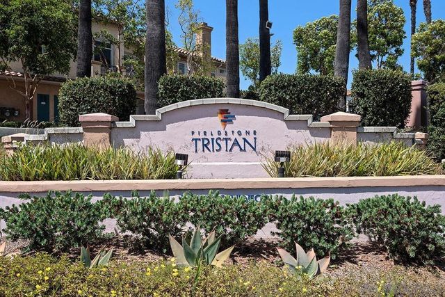 11382 Via Rancho San Diego D, El Cajon, CA 92019