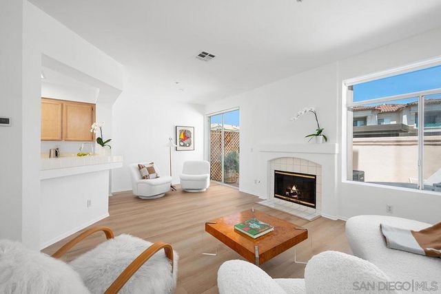 11382 Via Rancho San Diego D, El Cajon, CA 92019