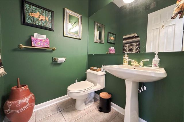 328 Warrington Court, Lee's Summit, MO 64064
