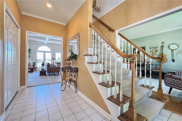 328 Warrington Court, Lee's Summit, MO 64064
