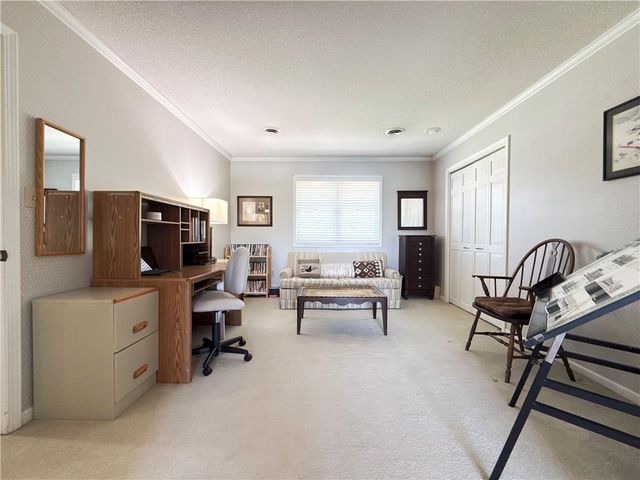 328 Warrington Court, Lee's Summit, MO 64064