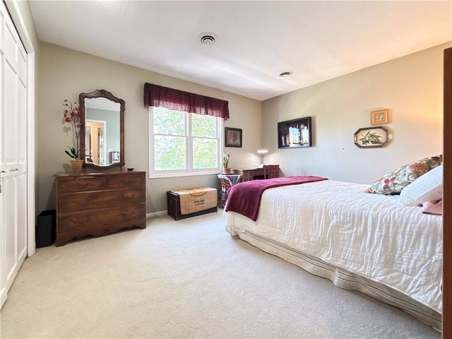 328 Warrington Court, Lee's Summit, MO 64064