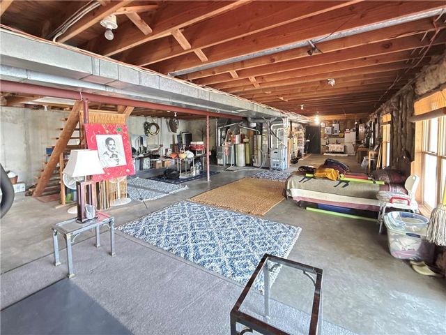 328 Warrington Court, Lee's Summit, MO 64064