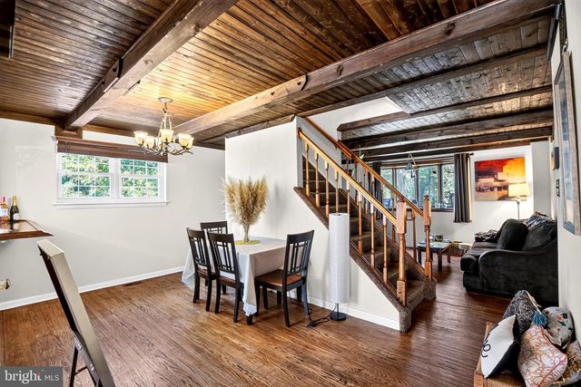 101 LAUREBA AVE, Stratford, NJ 08084