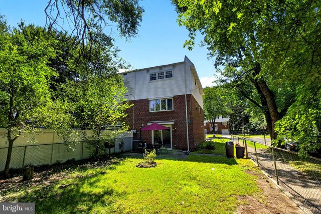 101 LAUREBA AVE, Stratford, NJ 08084
