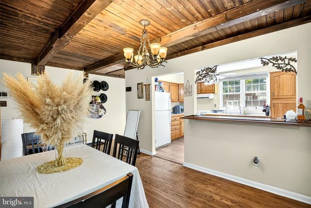101 LAUREBA AVE, Stratford, NJ 08084