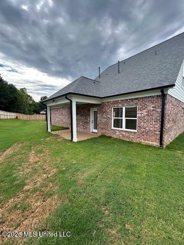6039 Hickory Point Drive, Walls, MS 38680