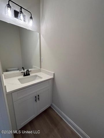 6039 Hickory Point Drive, Walls, MS 38680
