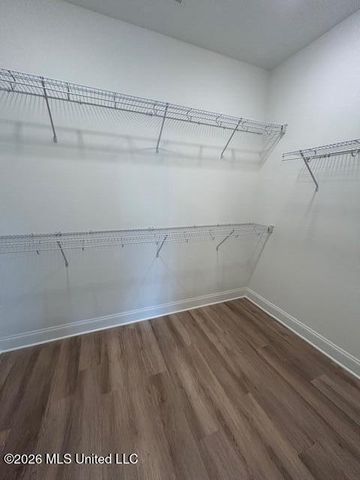6039 Hickory Point Drive, Walls, MS 38680