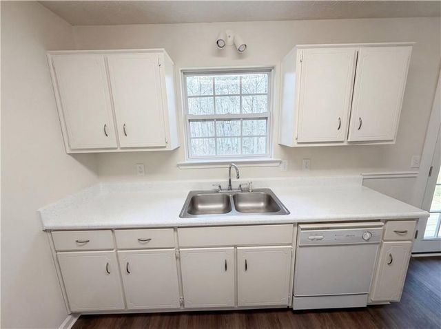 6460 River Hill Drive, Flowery Branch, GA 30542