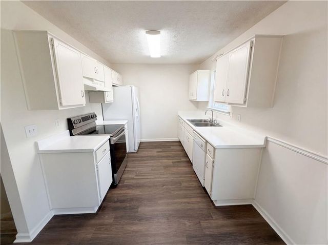 6460 River Hill Drive, Flowery Branch, GA 30542