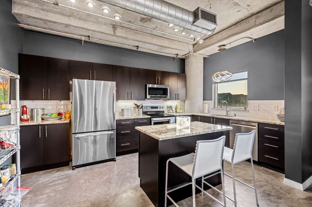 1001 Belleview Street 305, Dallas, TX 75215