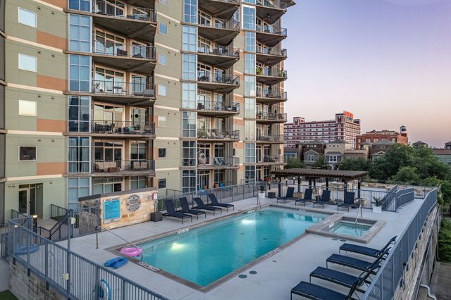 1001 Belleview Street 305, Dallas, TX 75215