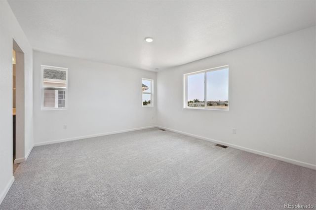 302 W Owen Avenue, Keenesburg, CO 80643