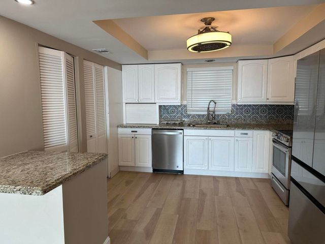 301 Lake Shore Drive 708, Lake Park, FL 33403