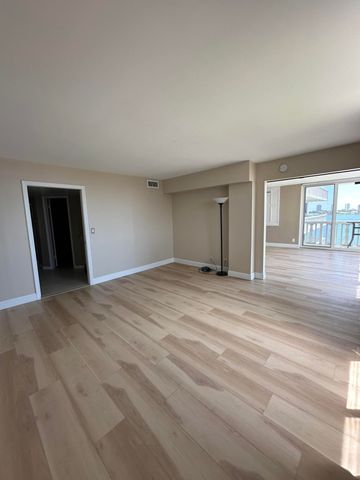 301 Lake Shore Drive 708, Lake Park, FL 33403