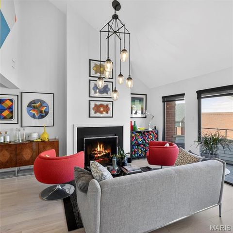 5567 Waterman Boulevard B, St Louis, MO 63112