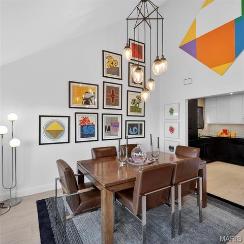 5567 Waterman Boulevard B, St Louis, MO 63112