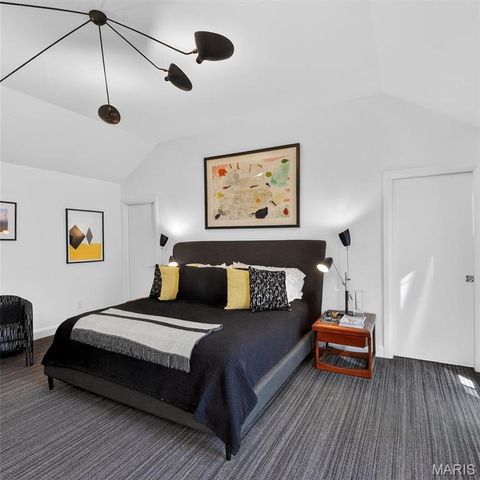 5567 Waterman Boulevard B, St Louis, MO 63112