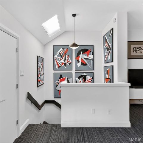 5567 Waterman Boulevard B, St Louis, MO 63112