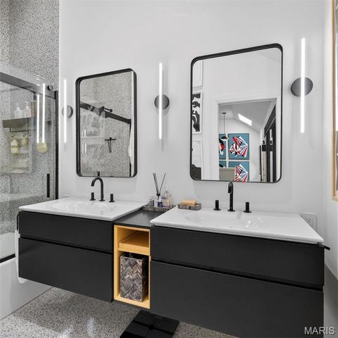 5567 Waterman Boulevard B, St Louis, MO 63112