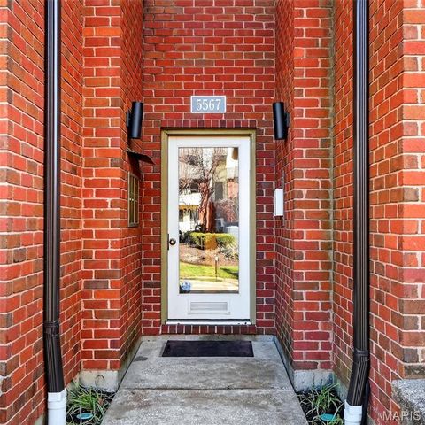 5567 Waterman Boulevard B, St Louis, MO 63112