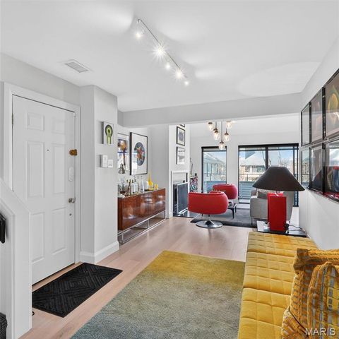 5567 Waterman Boulevard B, St Louis, MO 63112