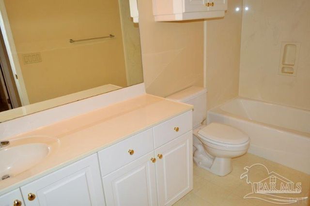 4078 Oak Pointe Dr, Gulf Breeze, FL 32563