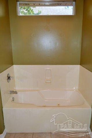 4078 Oak Pointe Dr, Gulf Breeze, FL 32563