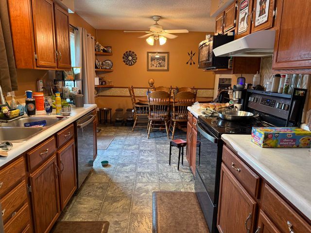 11517 W Jewell Ct, Wichita, KS 67209