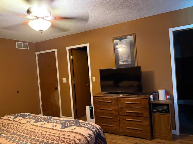 11517 W Jewell Ct, Wichita, KS 67209