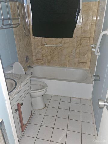 705 Richardson Drive, Middletown, OH 45042