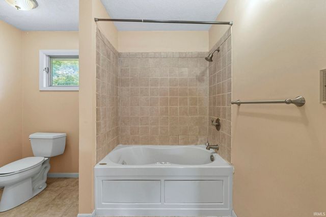 906 E 49Th Street, Marion, IN 46953