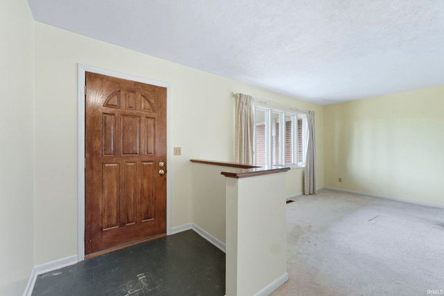 906 E 49Th Street, Marion, IN 46953