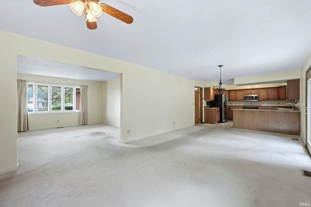 906 E 49Th Street, Marion, IN 46953