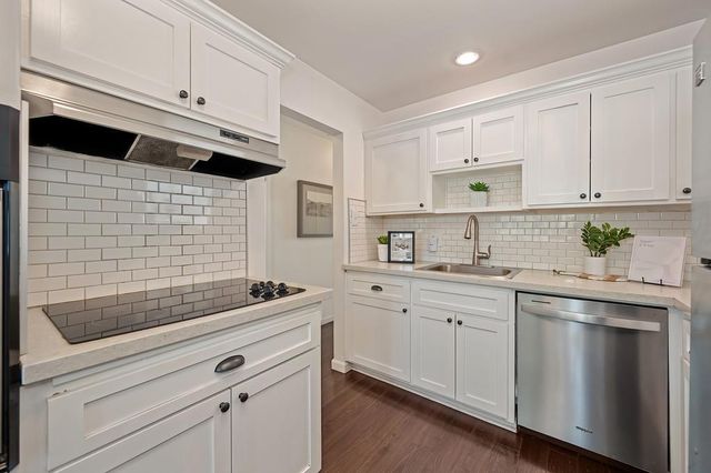 1338 School St, Folsom, CA 95630