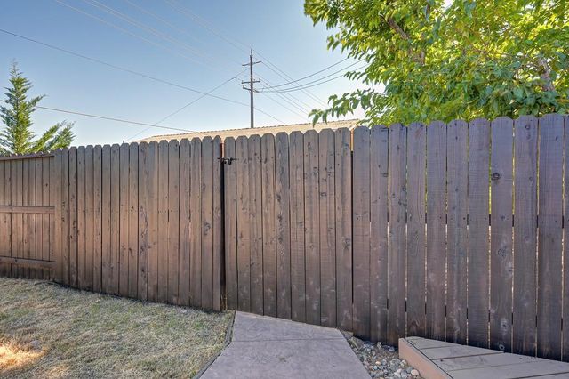 1338 School St, Folsom, CA 95630