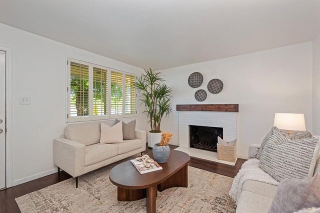 1338 School St, Folsom, CA 95630