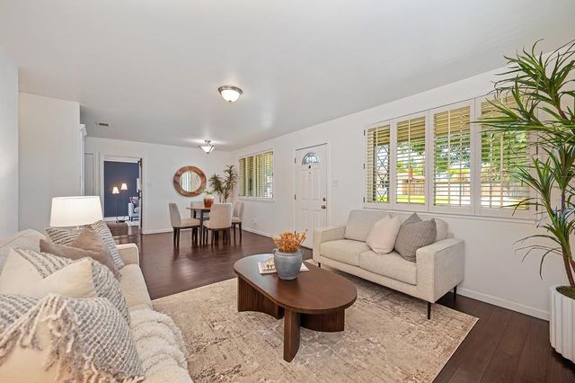 1338 School St, Folsom, CA 95630