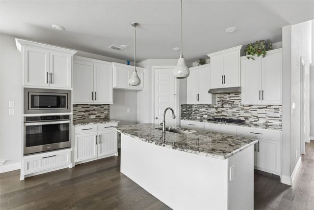 1043 Manchester Drive, Wylie, TX 75098