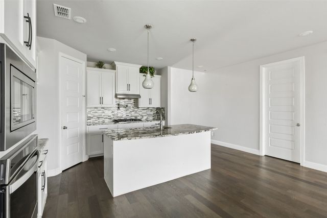 1043 Manchester Drive, Wylie, TX 75098