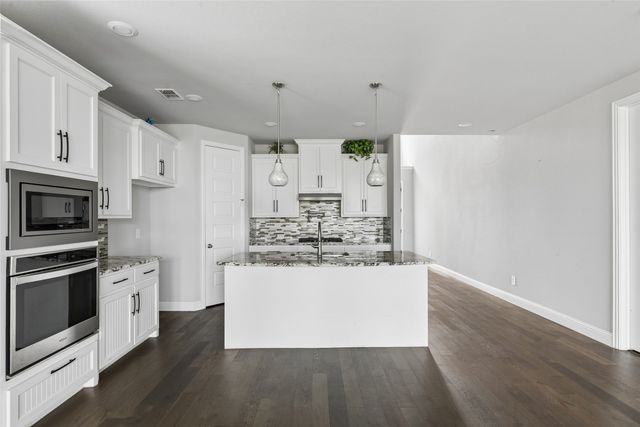 1043 Manchester Drive, Wylie, TX 75098